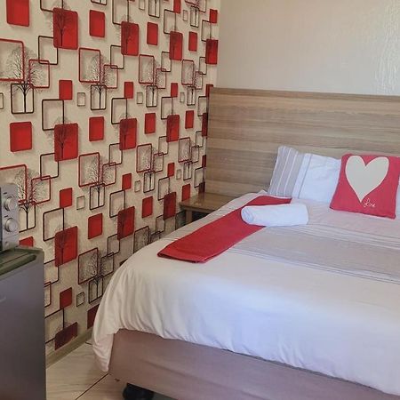 Pab-Love Guest House Kuruman Exterior foto
